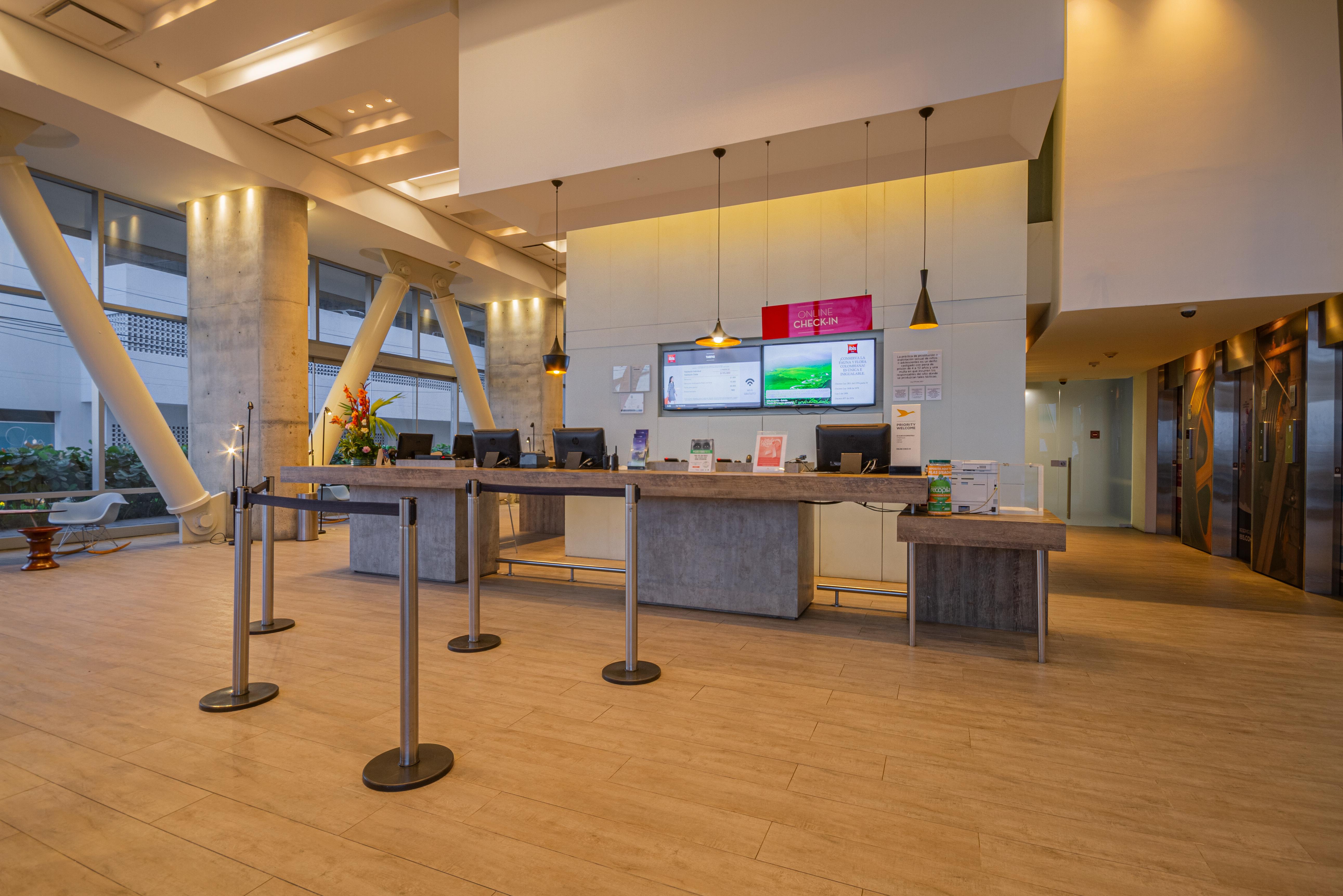 ibis Cartagena Marbella Hotell Exteriör bild